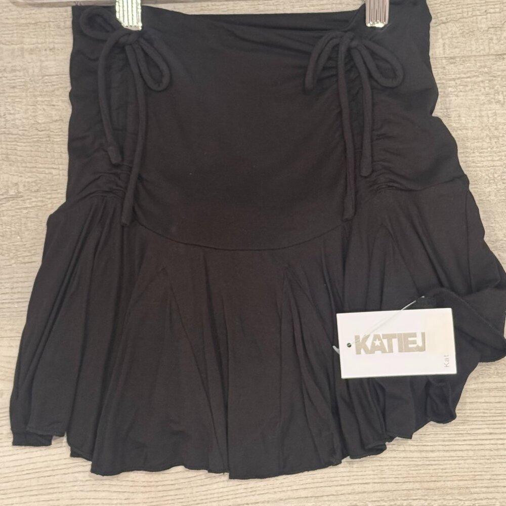 Katie J NYC Jax Skirt in Black